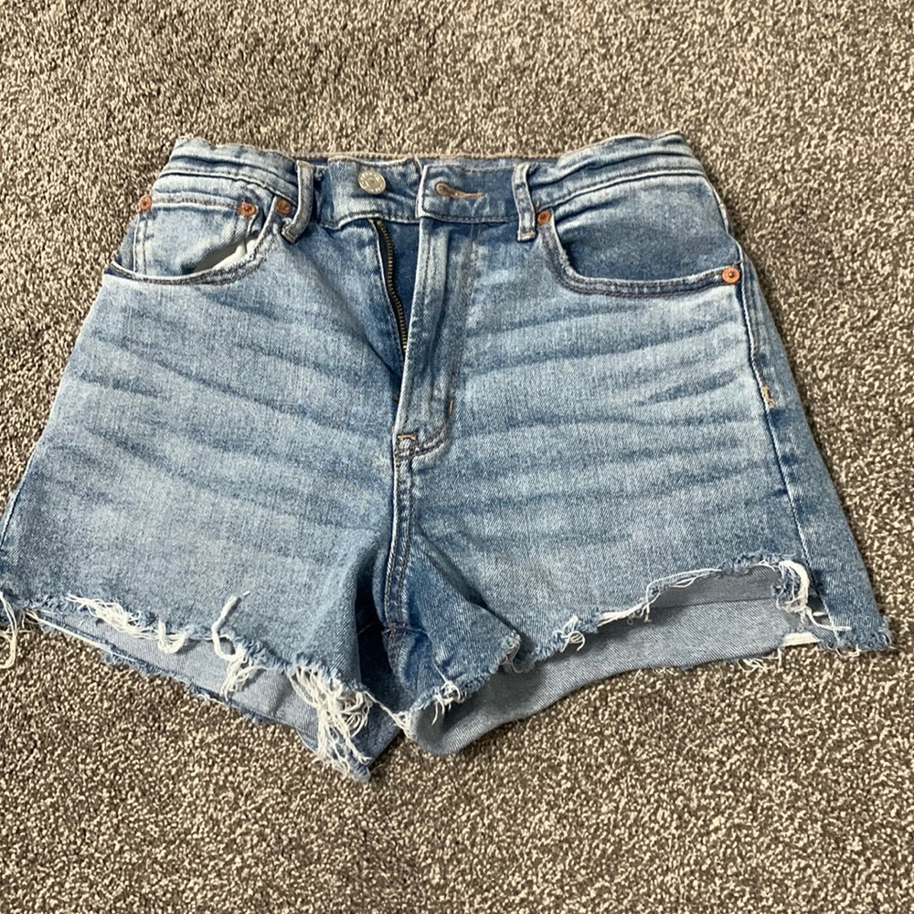i’m selling AE jeans !